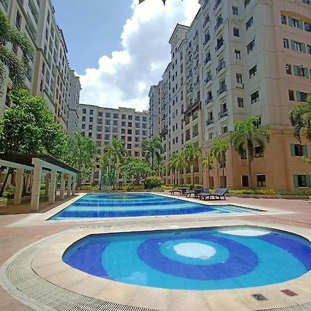 Taj'S Condotel Pasay Exteriör bild