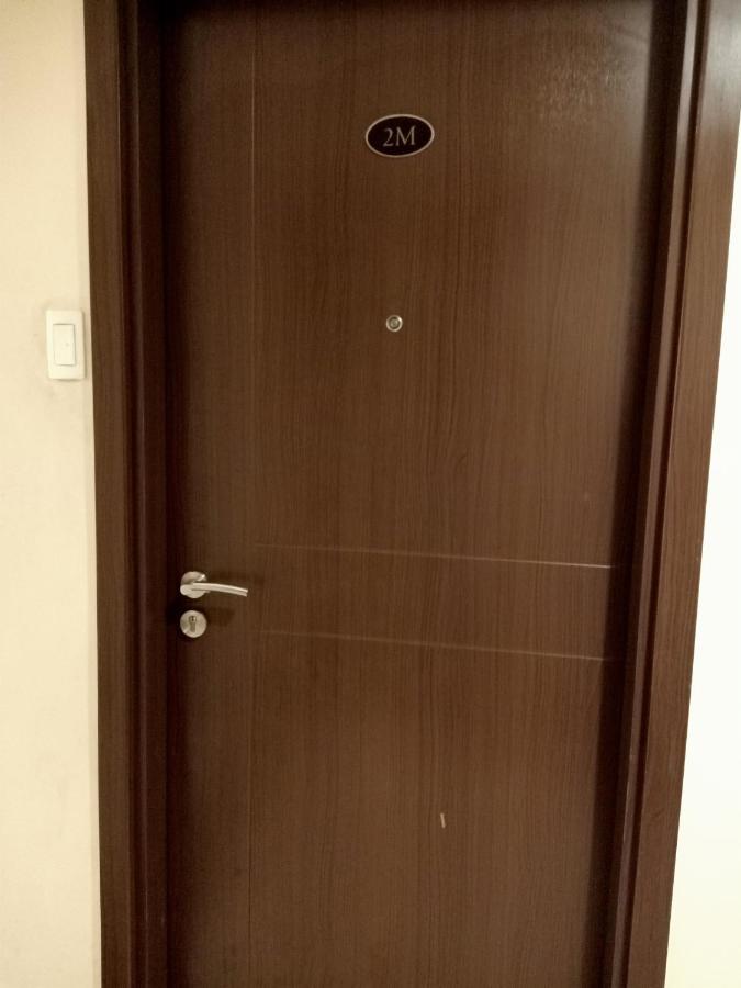 Taj'S Condotel Pasay Exteriör bild