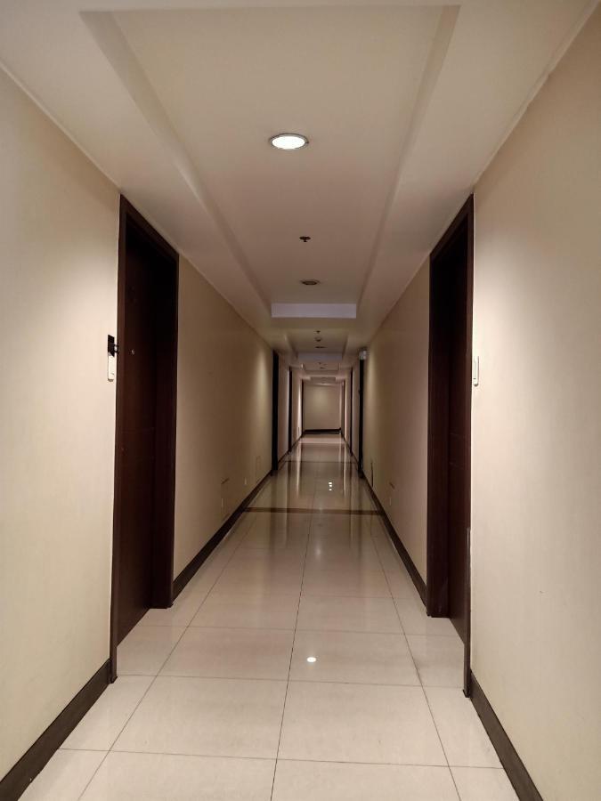 Taj'S Condotel Pasay Exteriör bild